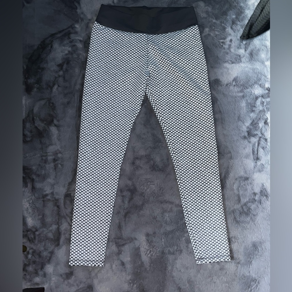 SHEIN leggings
